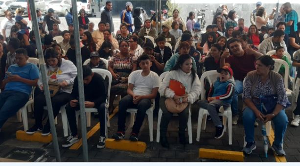 IGM lleva sus servicios a Chimaltenango con entrega de mil 567 pasaportes
