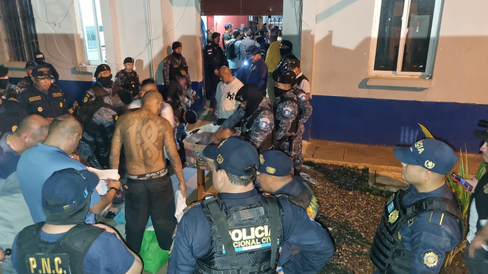 Presidente Arévalo: “Estamos recuperando el control del sistema carcelario”