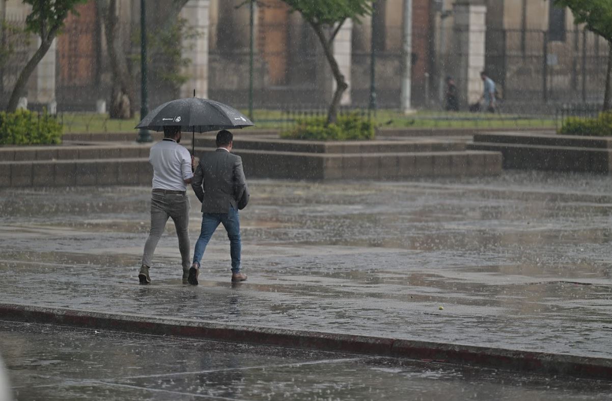 Insivumeh prevé lluvias durante el fin de semana y mantiene vigilancia sobre zona de baja presión en el Pacífico