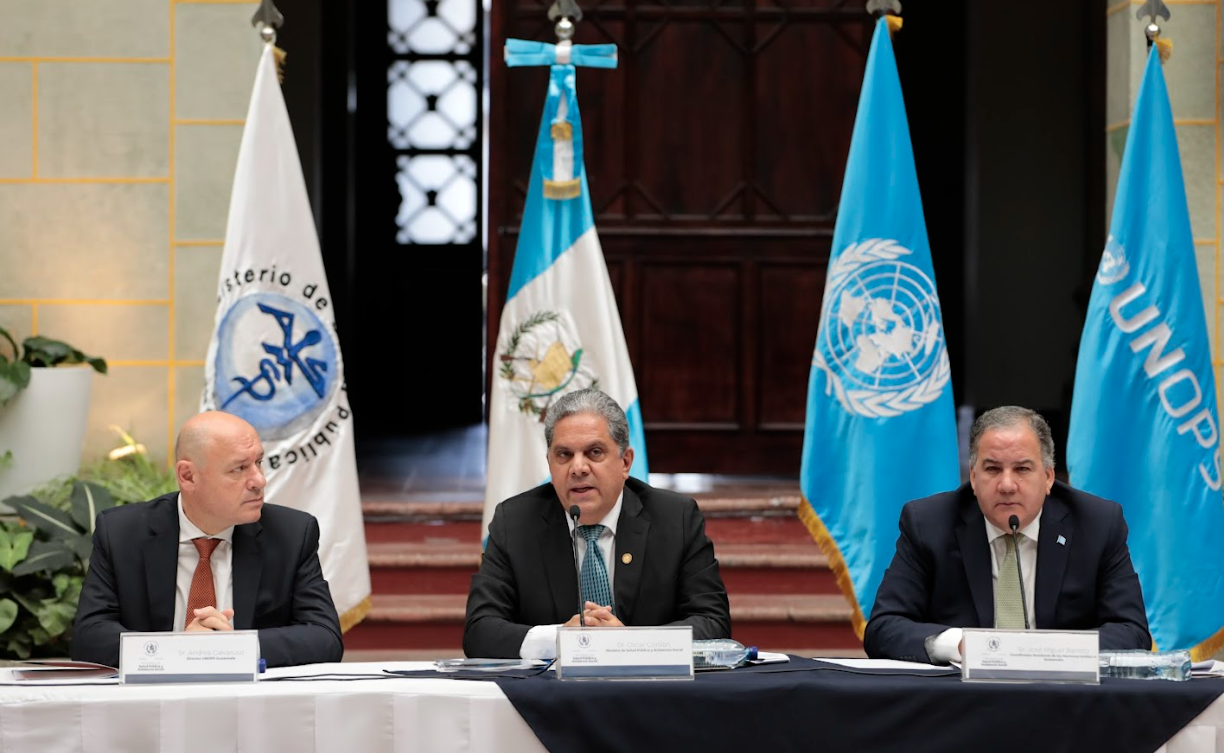 Ministro de Salud, Oscar Cordon, renuncia al cargo por motivos de salud