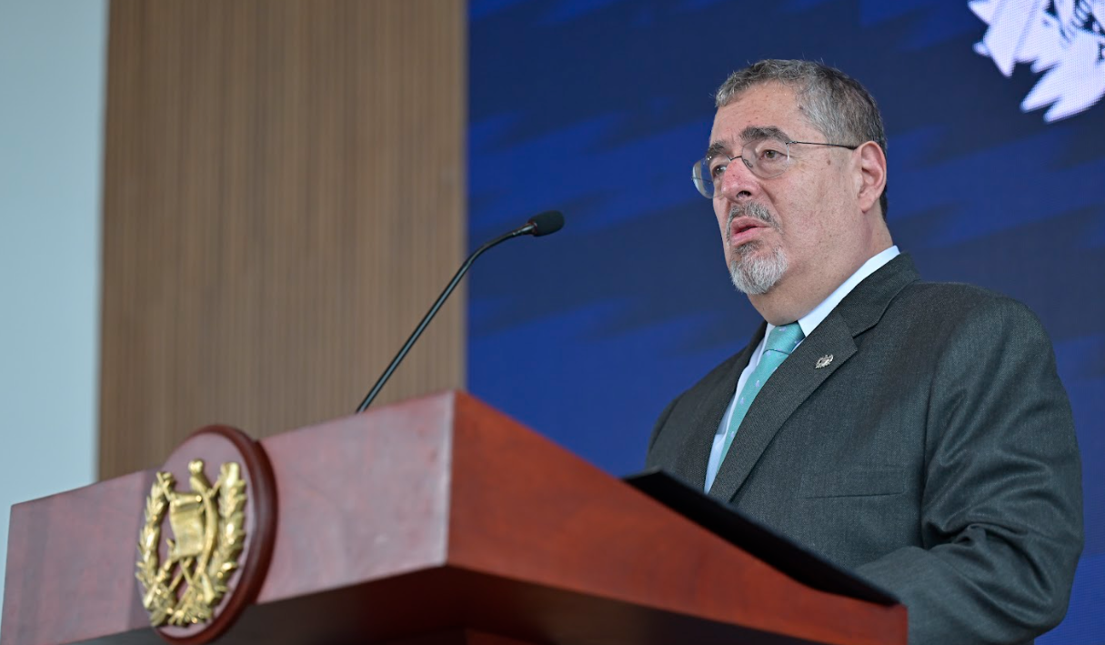Presidente Arévalo anuncia licitación de alianza público-privada para el rescate del Aeropuerto La Aurora