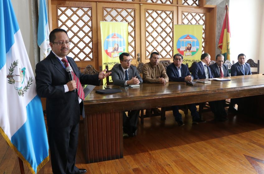 Mesa de seguridad promueve la prevención de estafas y fraudes por internet