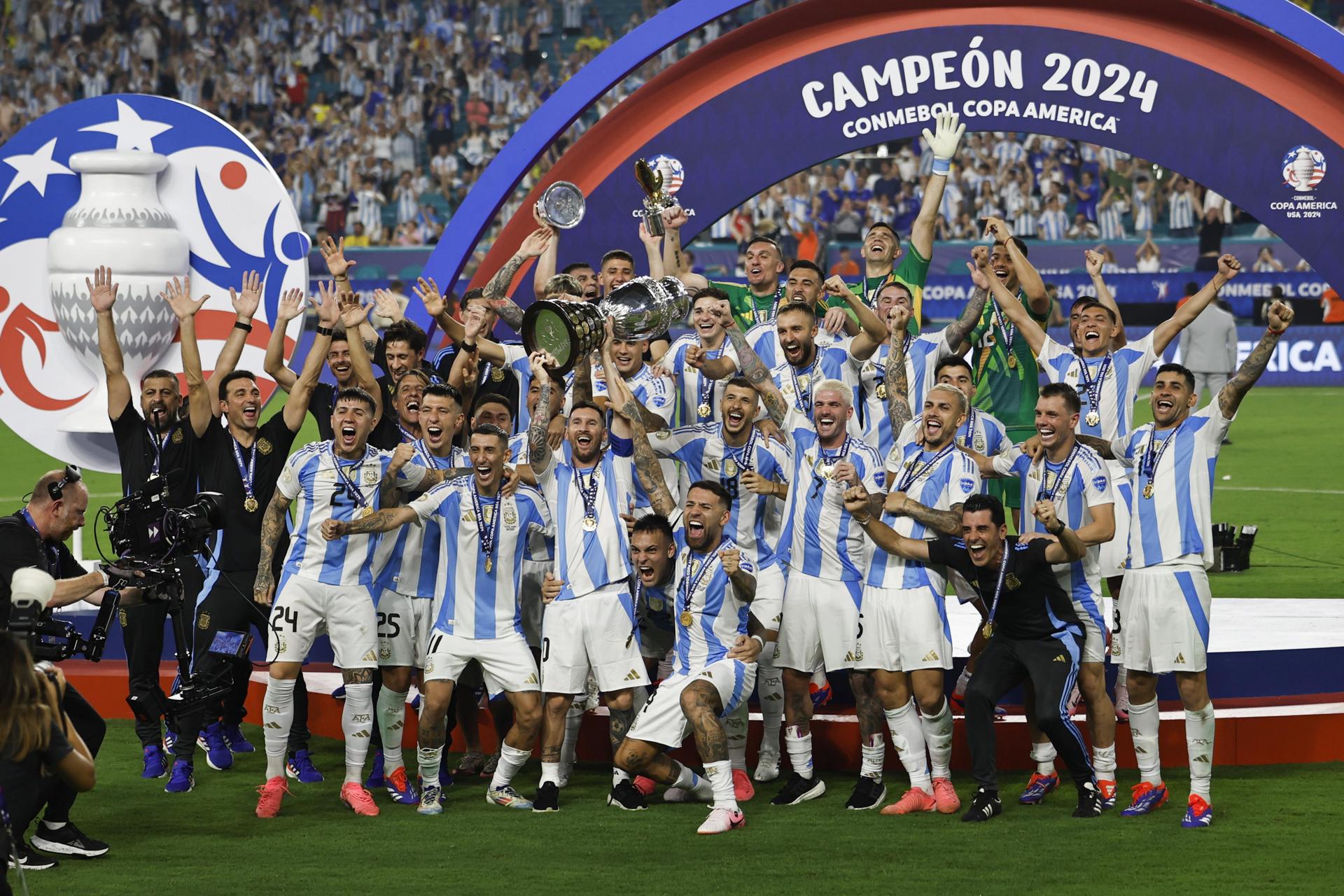 Javier Milei celebra en sus redes sociales el título de Argentina