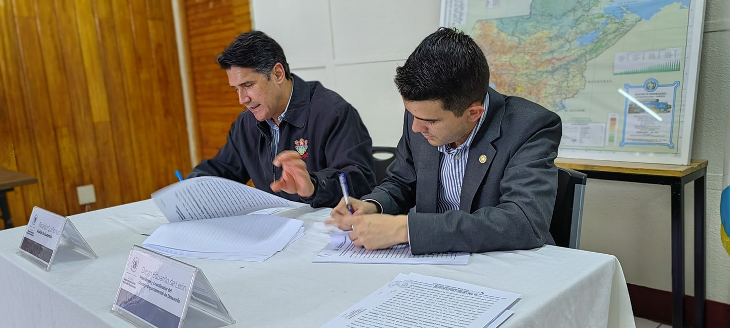 Mejorarán infraestructura de agua potable y alcantarillado en diferentes zonas de la Ciudad de Guatemala