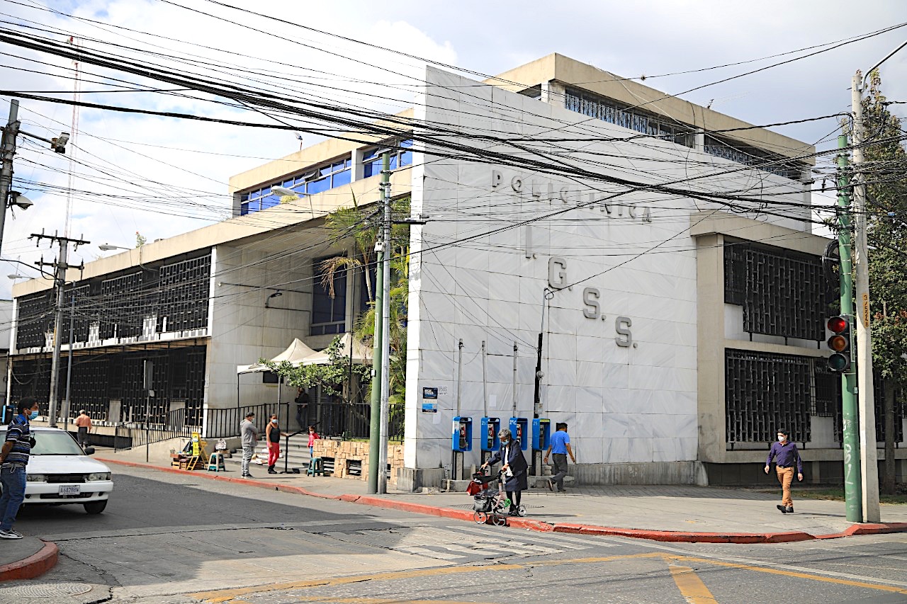 IGSS emplea sistema de cita escalonada en la Policlínica