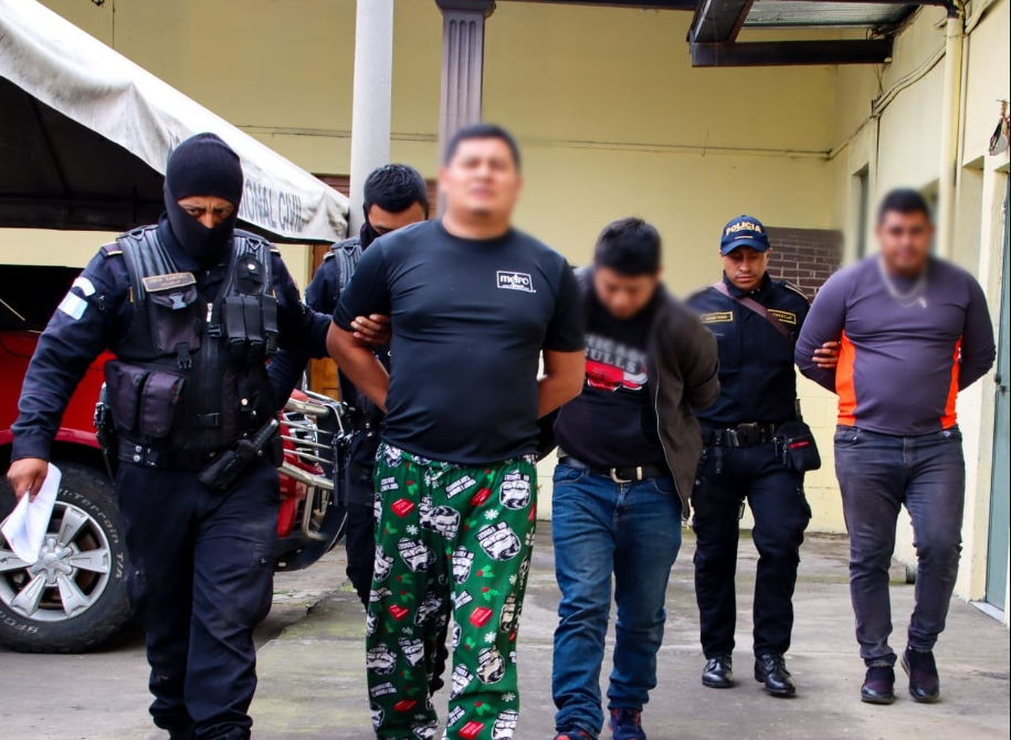 Operativos por bono 14 permiten captura de banda de asaltantes de buses en Chimaltenango