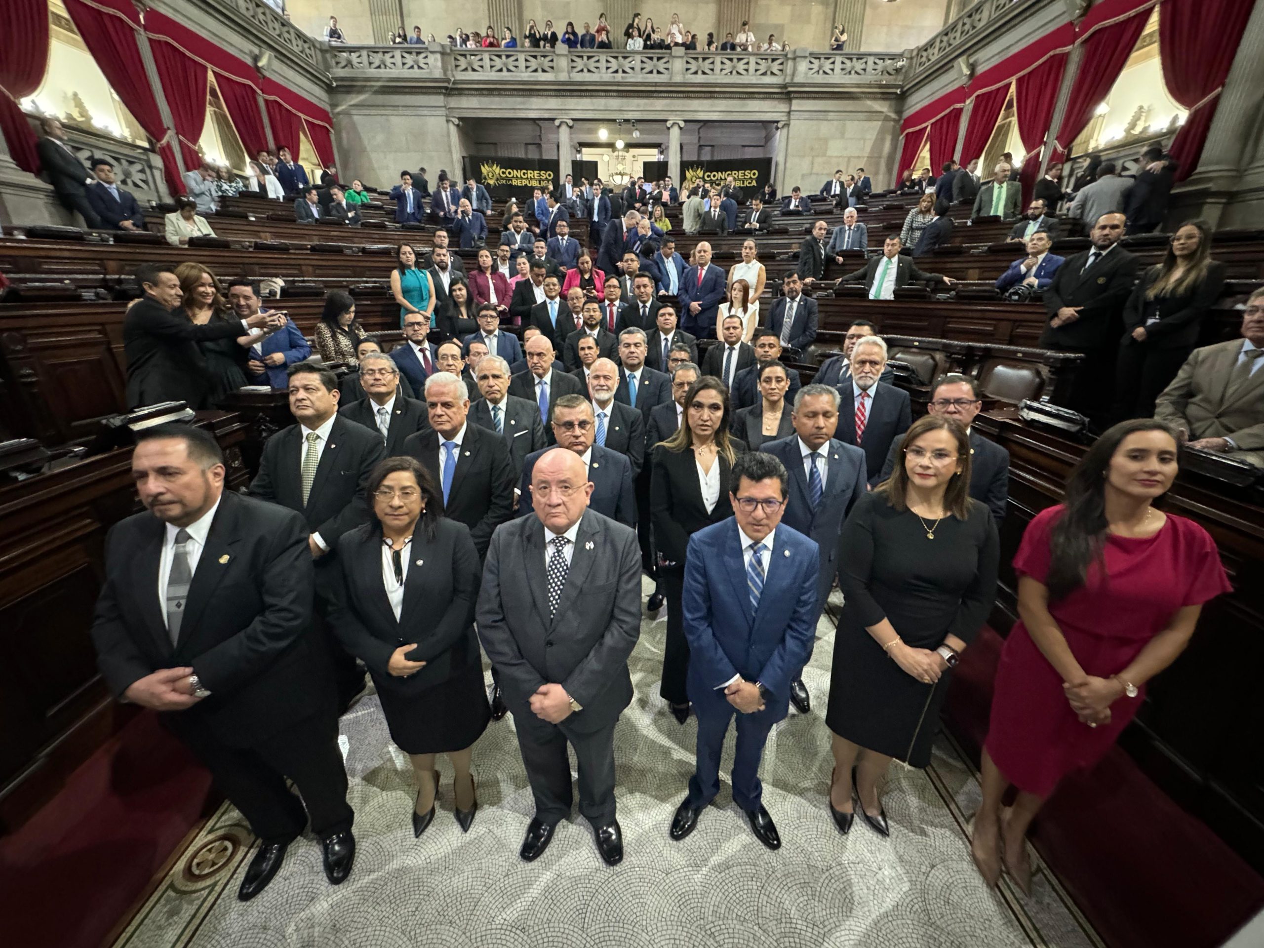 Diputados del Congreso de la República juramentaron a los integrantes de la comisiones de postulación de magistrados para la Corte Suprema de Justicia y de las cortes de Apelaciones. / Foto: Byron De La Cruz.