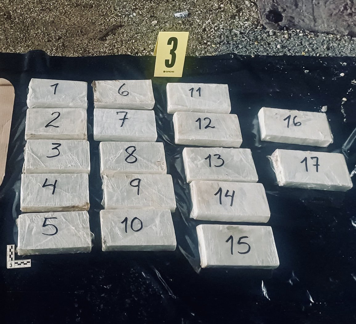 Detenido con paquetes de cocaína valorada en 1.7 millones de quetzales en Morales, Izabal