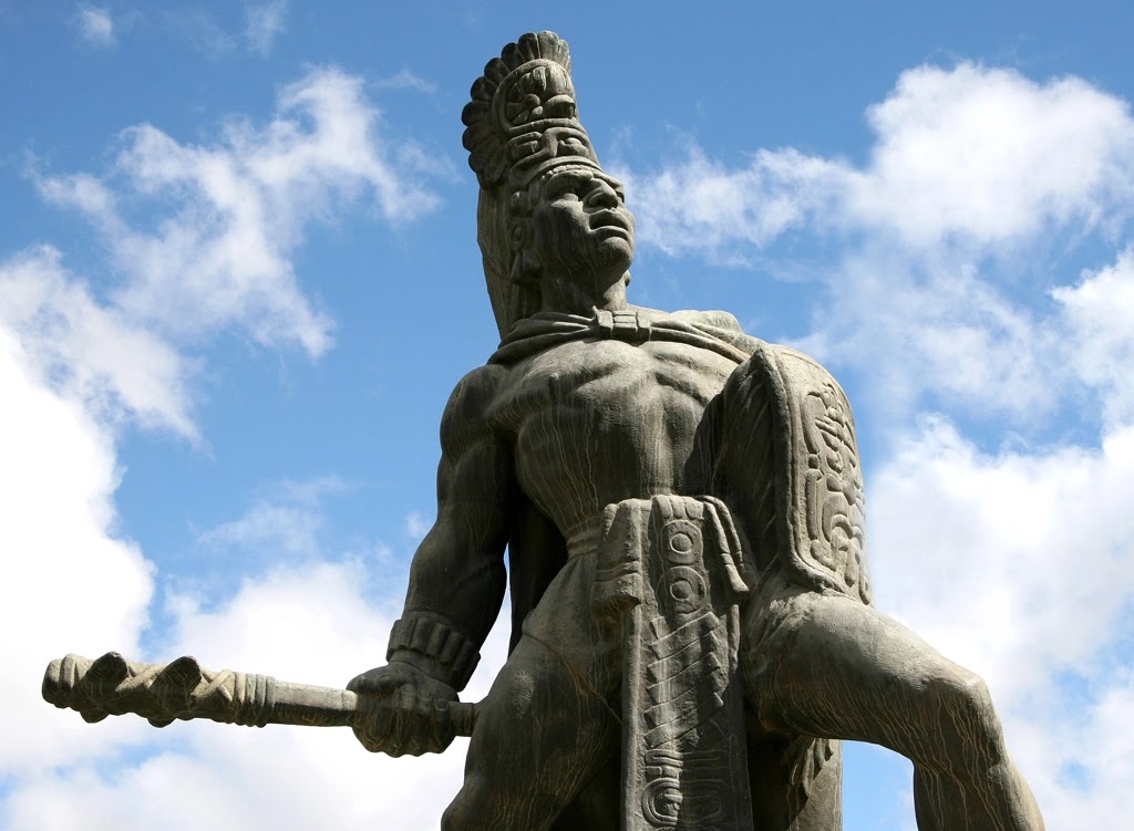 Escultura de Tecún Umán, en Quetzaltenango. / Foto: Olintepeque.