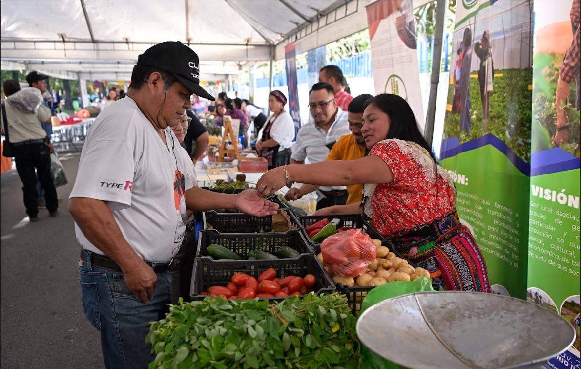 Feria del Agricultor llegará a otros departamentos del país