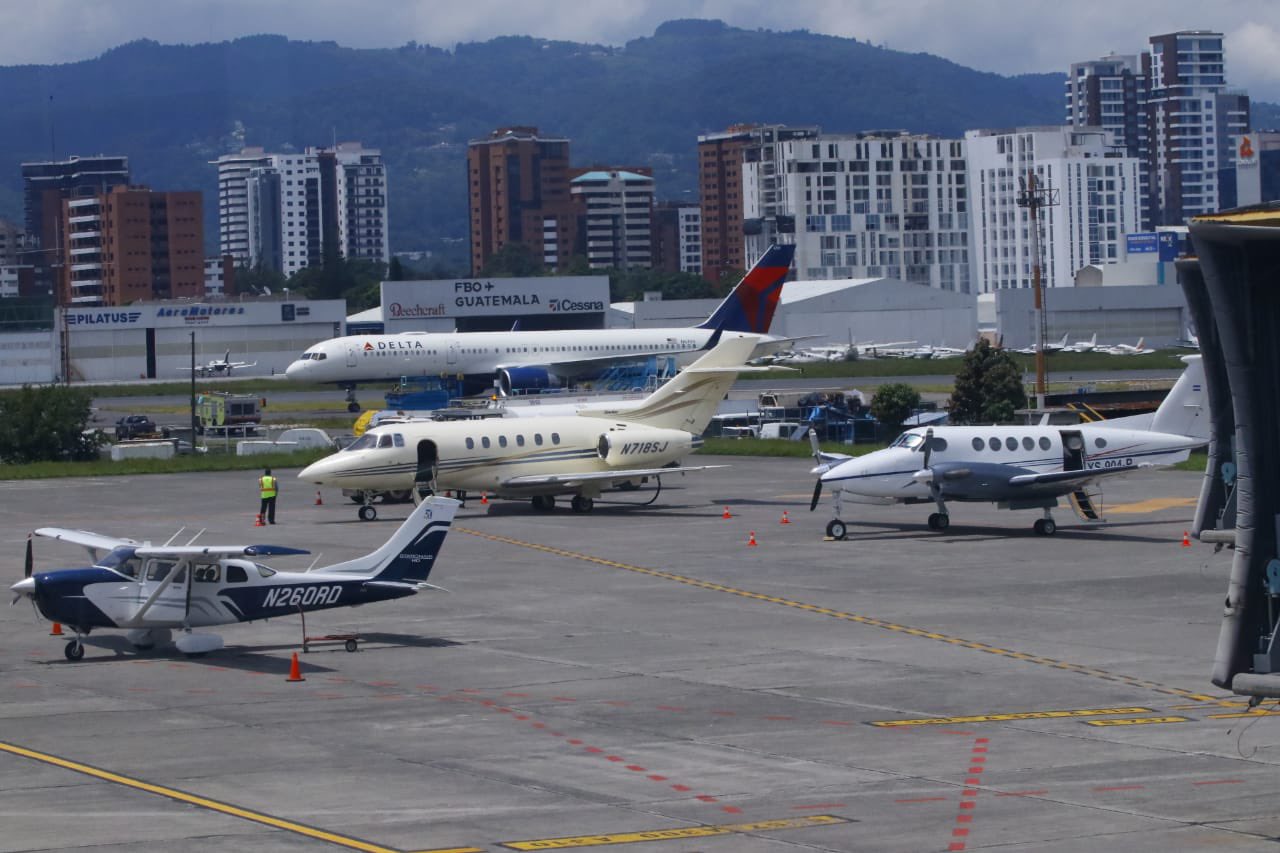 Aeronave desaparece del radar en cercanías del volcán de Agua