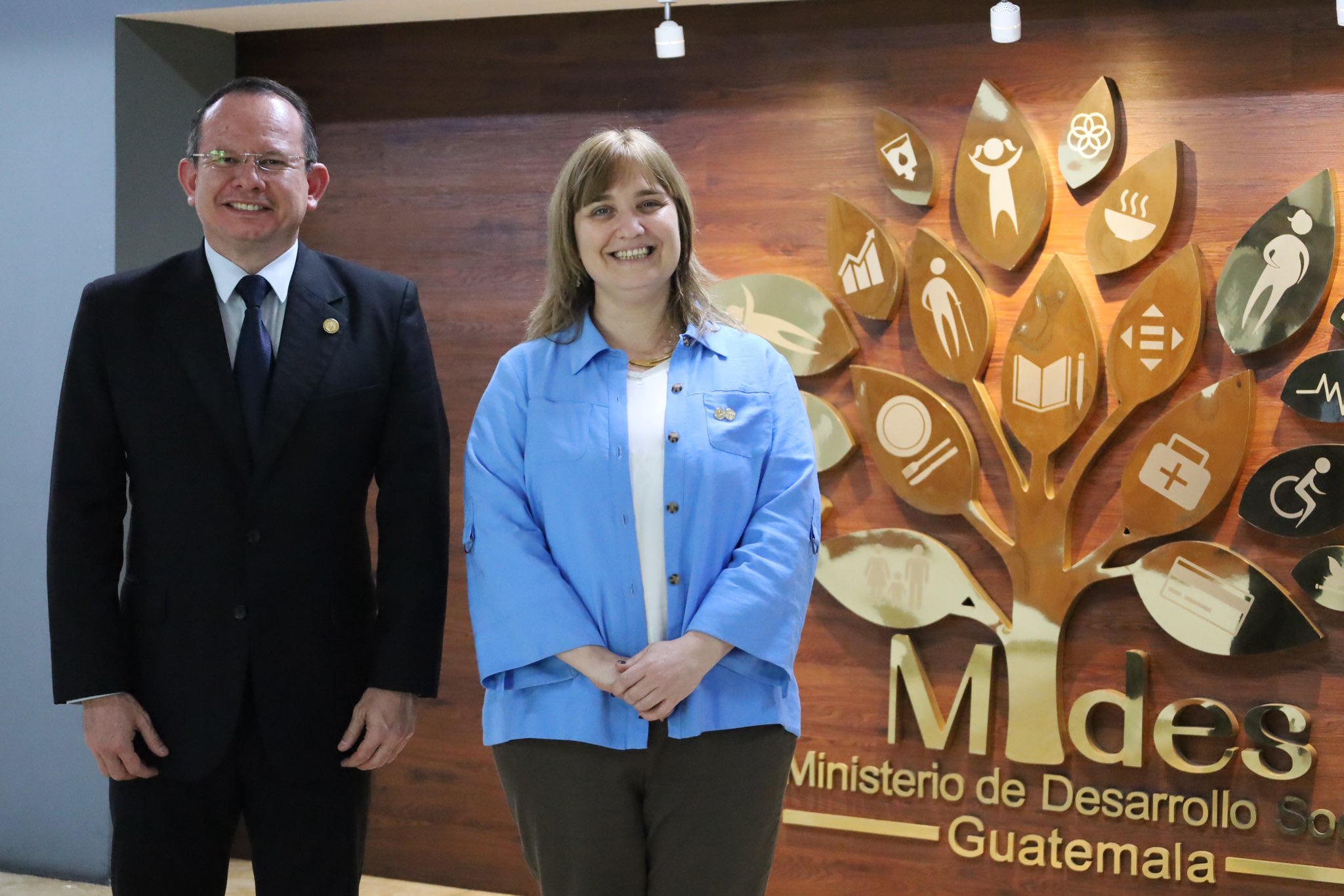 Ministro Abelardo Pinto junto a Andrea Pochak, comisionada y relatora para Guatemala. /Foto: Mides.