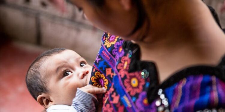 El Salvador acoge foro regional de lactancia materna que reúne a más de 300 especialistas