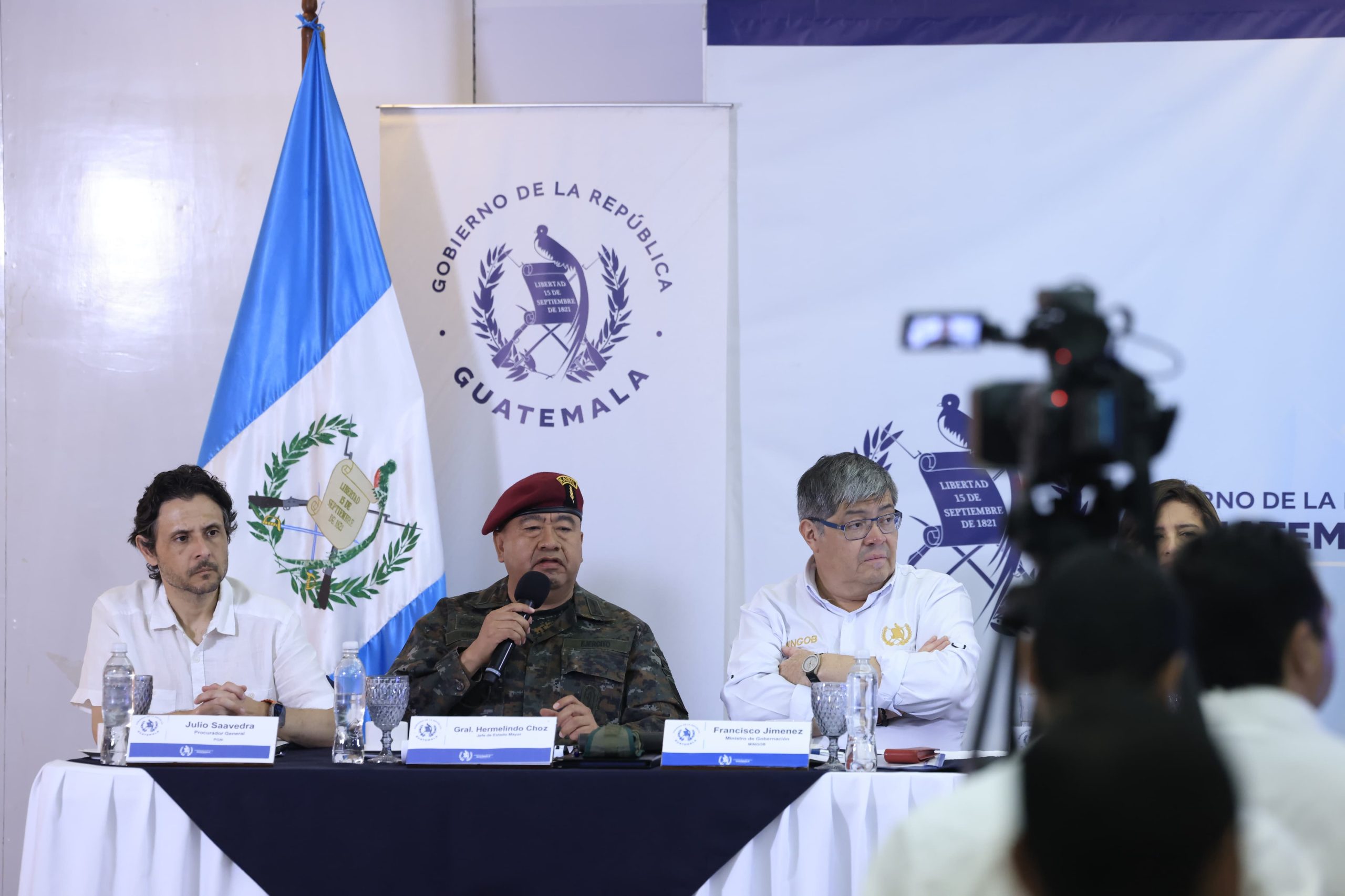 El presidente Bernardo Arévalo aseguró que se ha incrementado en un 40 % la fuerza militar para resguardo de las áreas protegidas de Petén. / Foto: Gilber García.