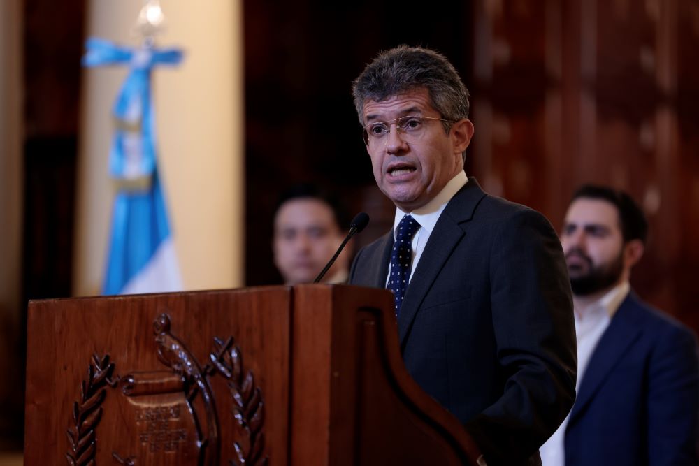 “Voy a priorizar la recuperación de la red de salud”, dice el nuevo ministro de Salud