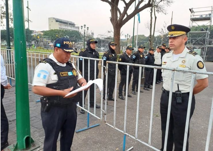 Continuarán las revisiones de seguridad a funcionarios, anunció Santiago Palomo.