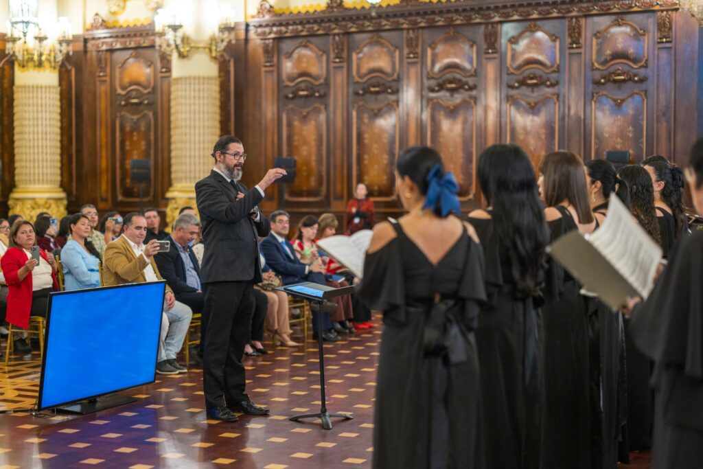 Ministerio de Cultura y Deportes entrega premio a tres destacados maestros de la música. / Foto: MCD.