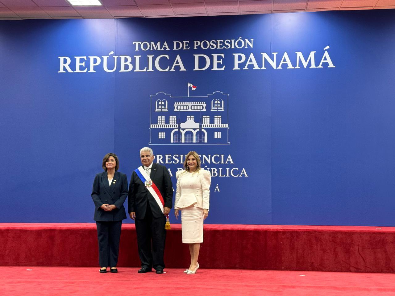 Vicepresidenta Karin Herrera asiste a toma de posesión de José Raúl Mulino como presidente de Panamá