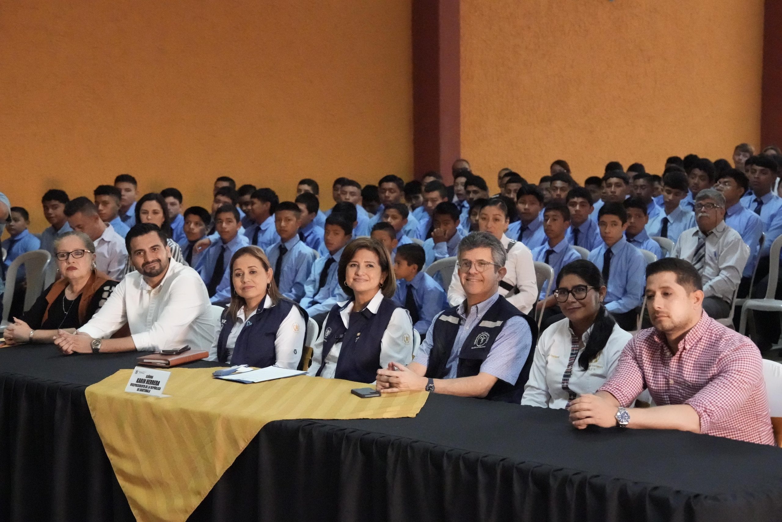Vicepresidenta Karin Herrera participó en taller informativo organizado por SVET para jóvenes en Jalapa. / Foto: Vicepresidencia de la República.