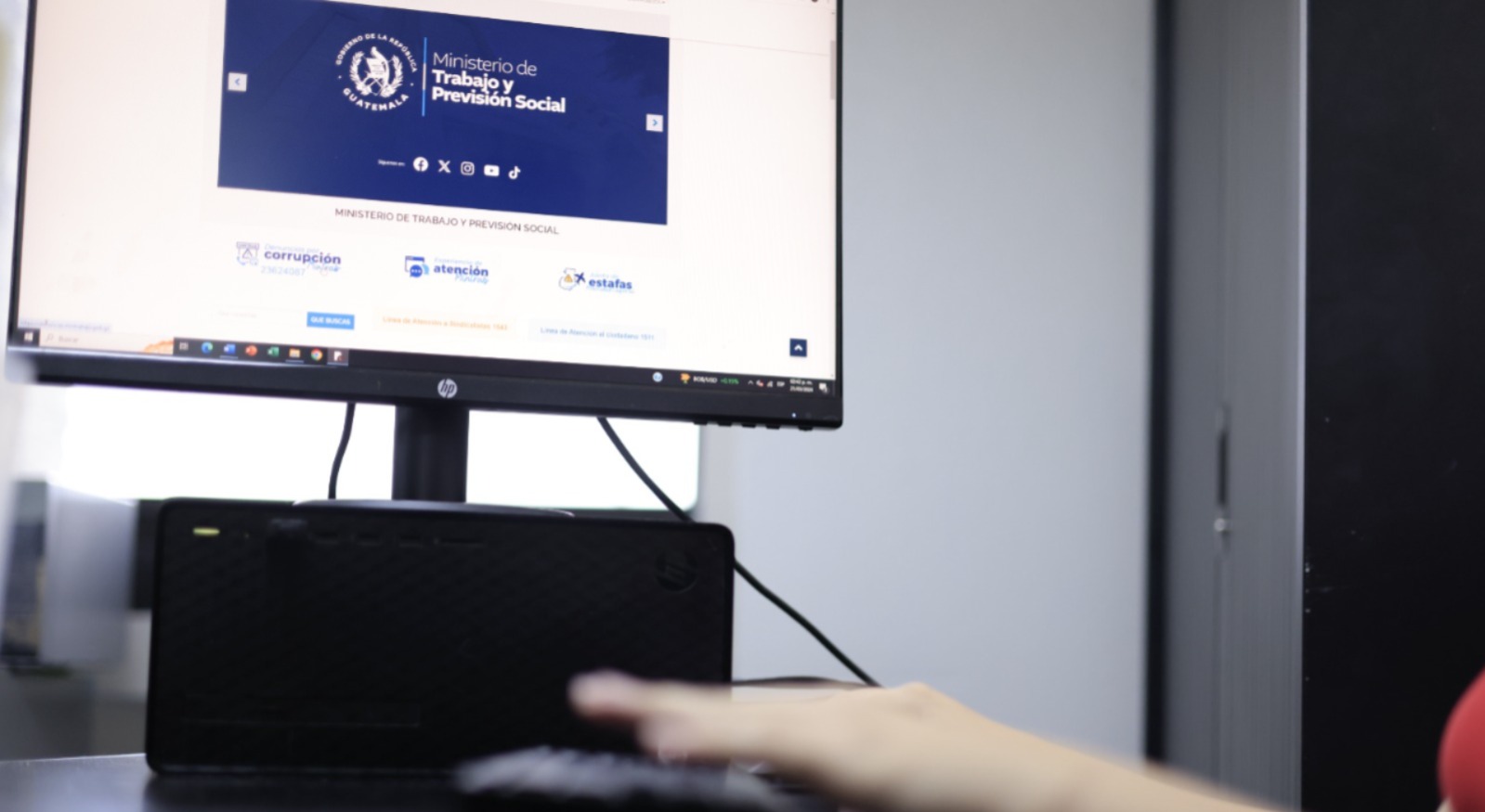 Mintrab verificará el pago del bono 14