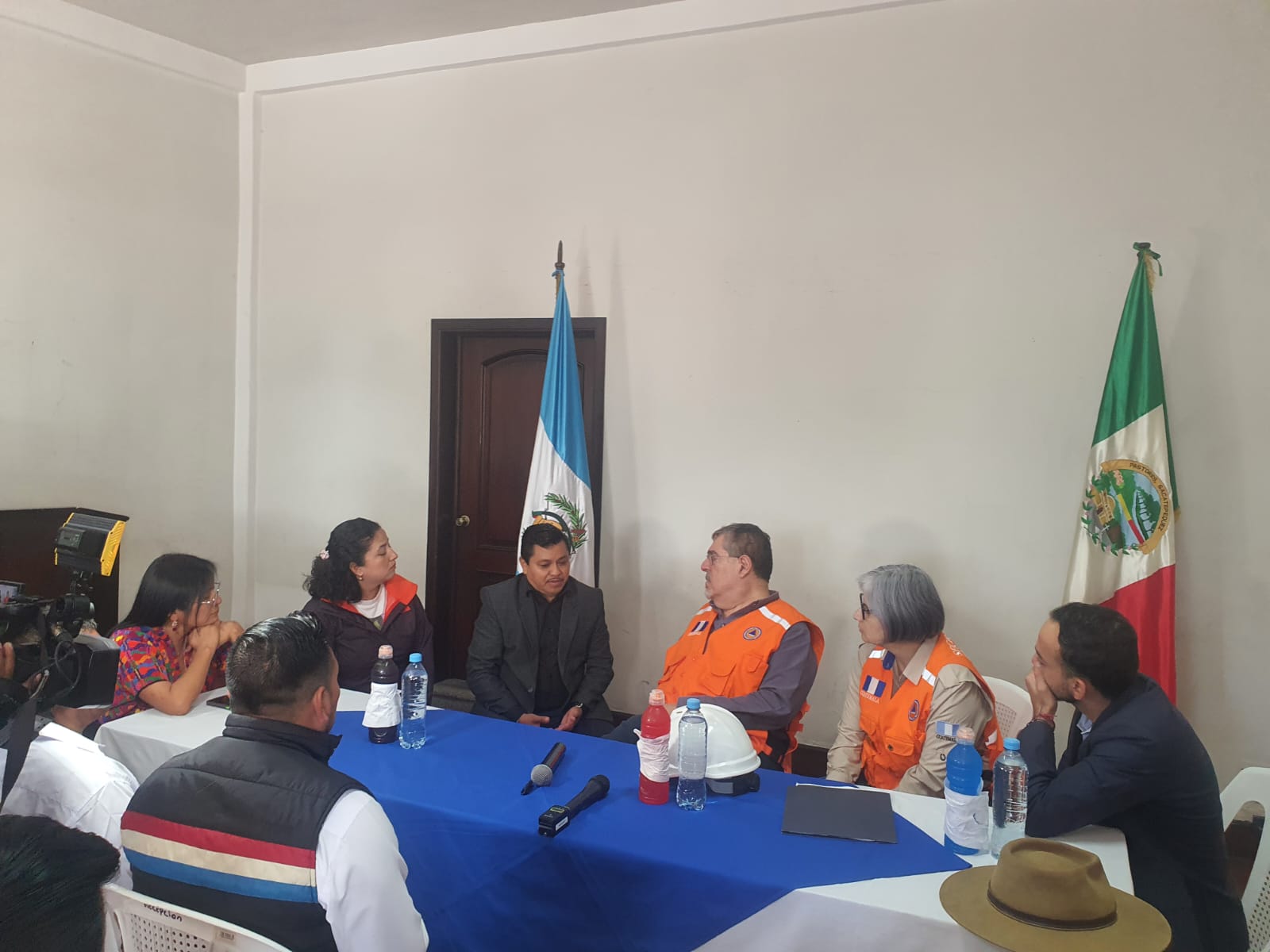 Presidente Arévalo supervisa atención por deslizamientos en Pastores, Sacatepéquez