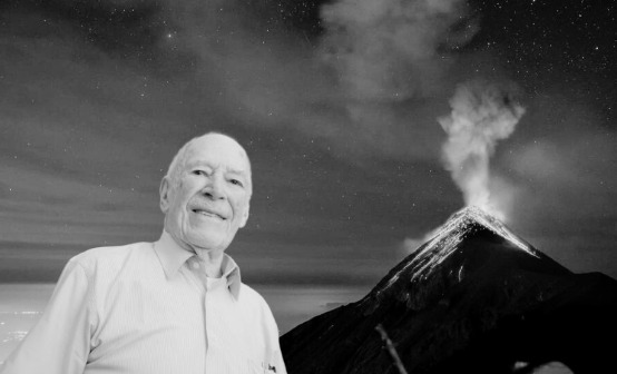 Descanse en paz, Alfredo Mackenney, apasionado por el volcán de Pacaya. / Foto: AGN.