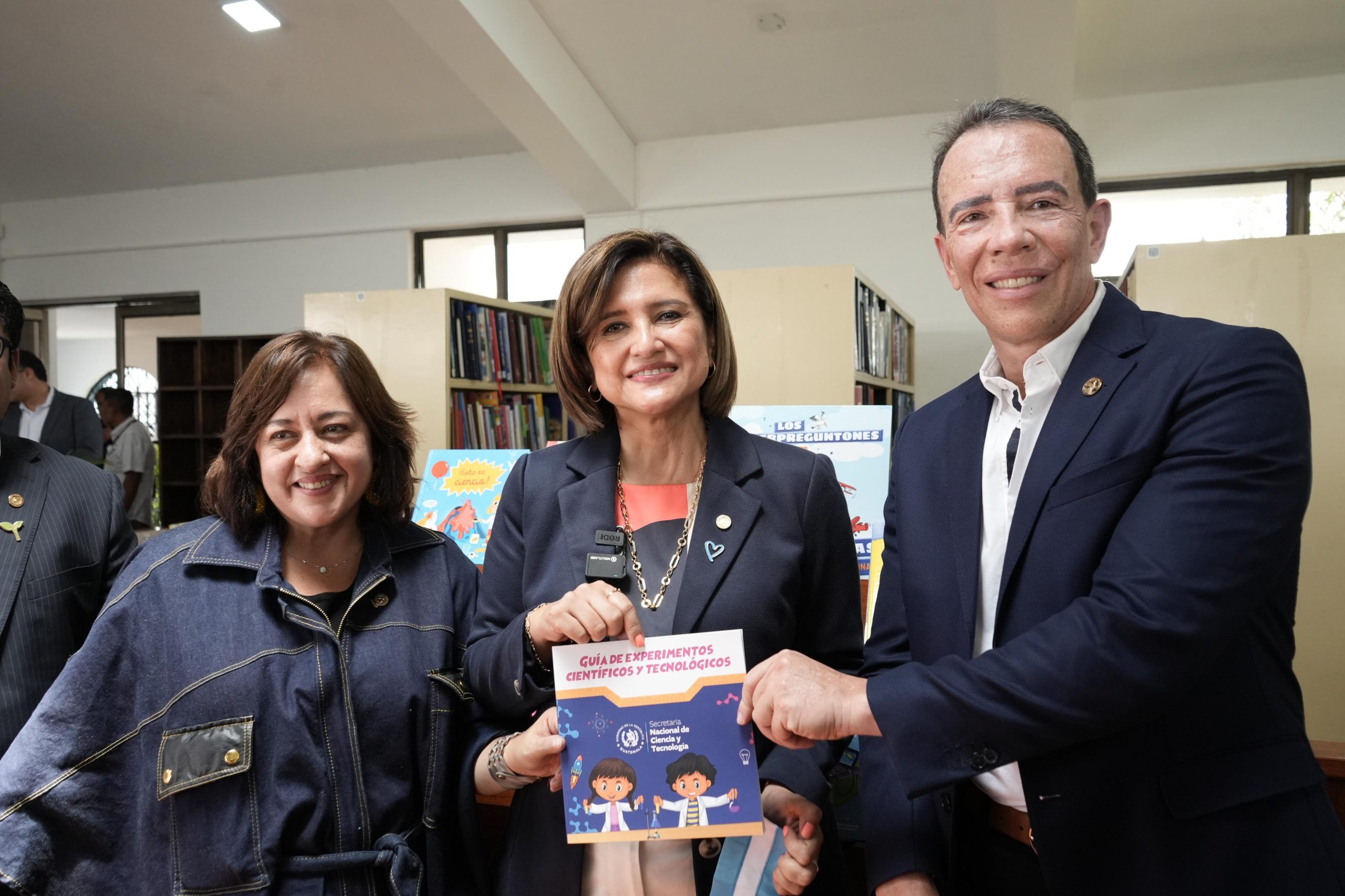 Banguat y Senacyt se unen para fomentar la ciencia y tecnología