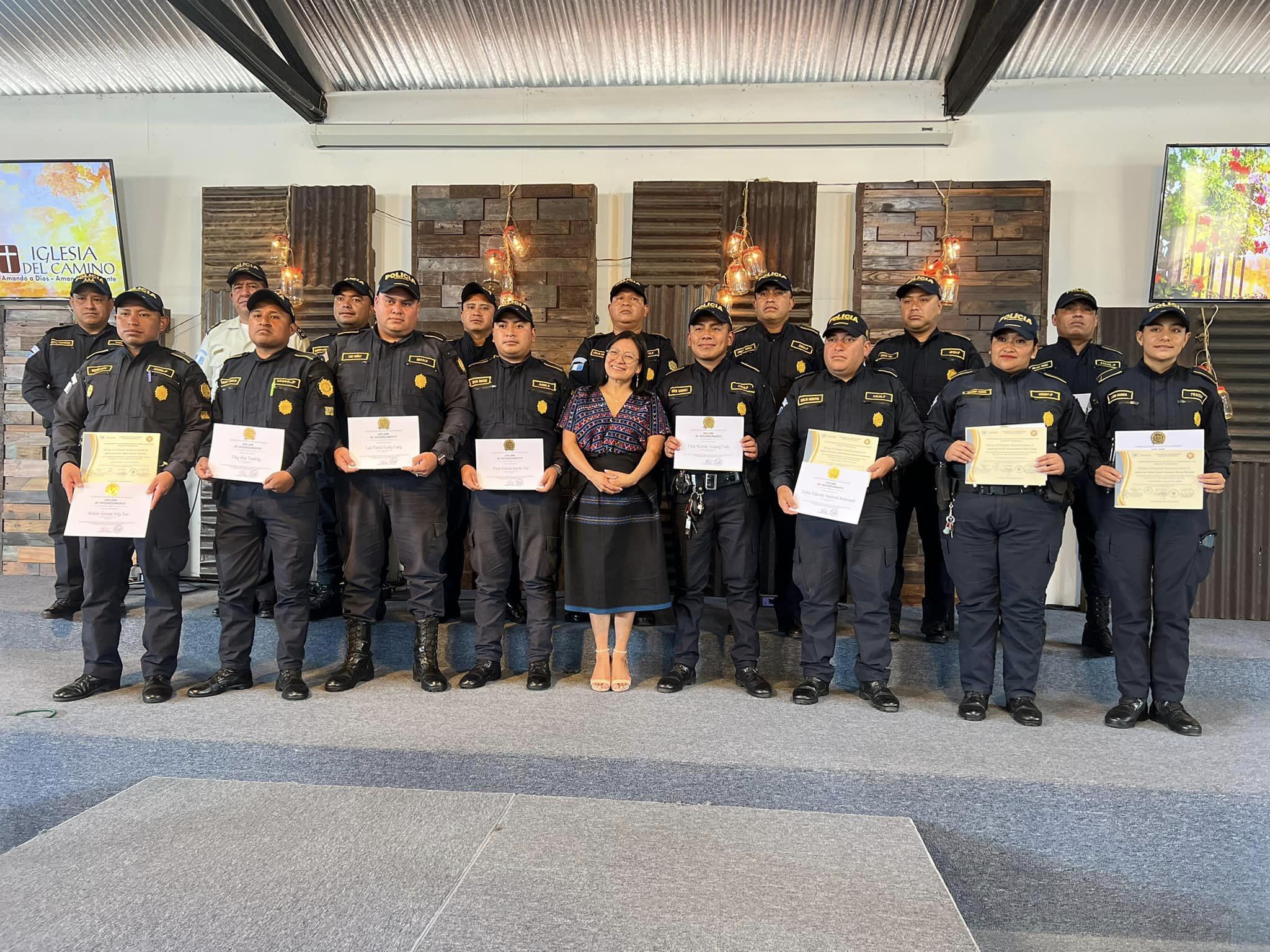 Acto protocolario con motivo del XVII aniversario de la PNC en Sacatepéquez