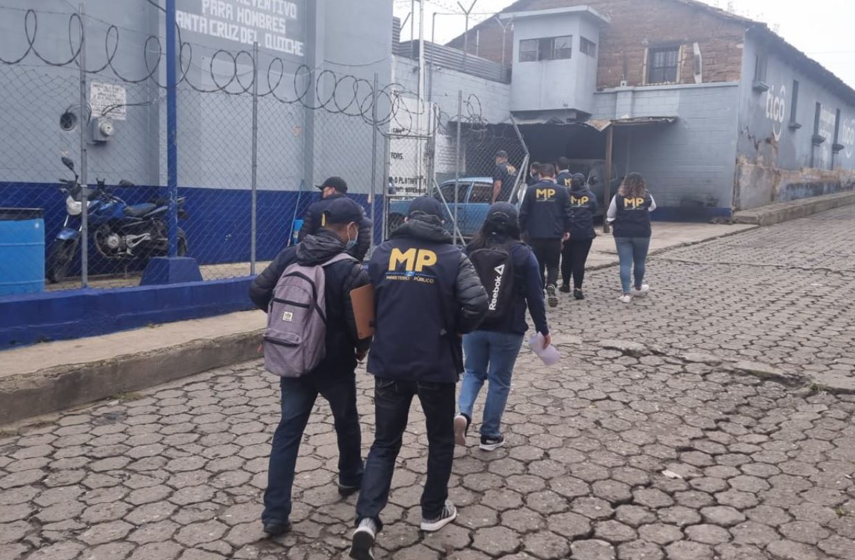 Operativo de hoy en Quiché sigue a una intervención similar realizada ayer en el mismo centro penitenciario. / Foto: MP.