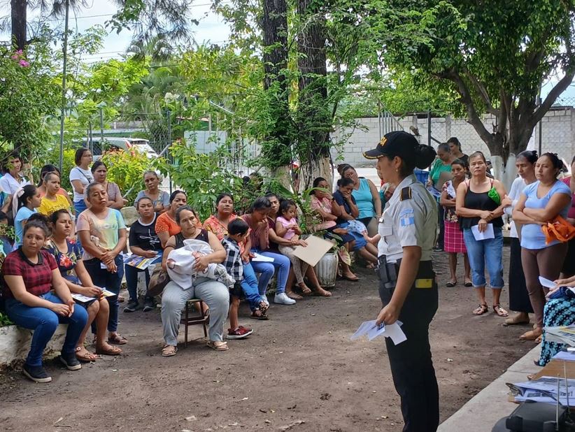 Jornada informativa sobre trata de personas y violencia intrafamiliar en Monjas
