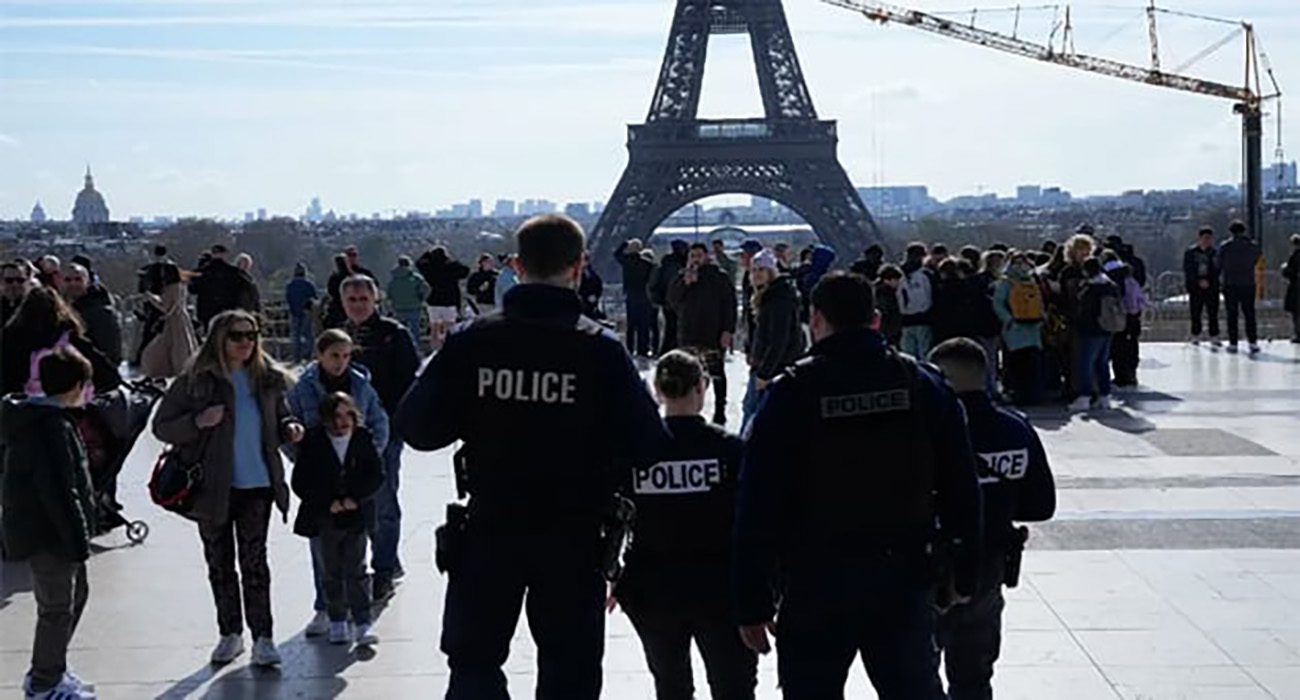 Confusión en París tras la limitación al paso a zonas emblemáticas debido a los Juegos