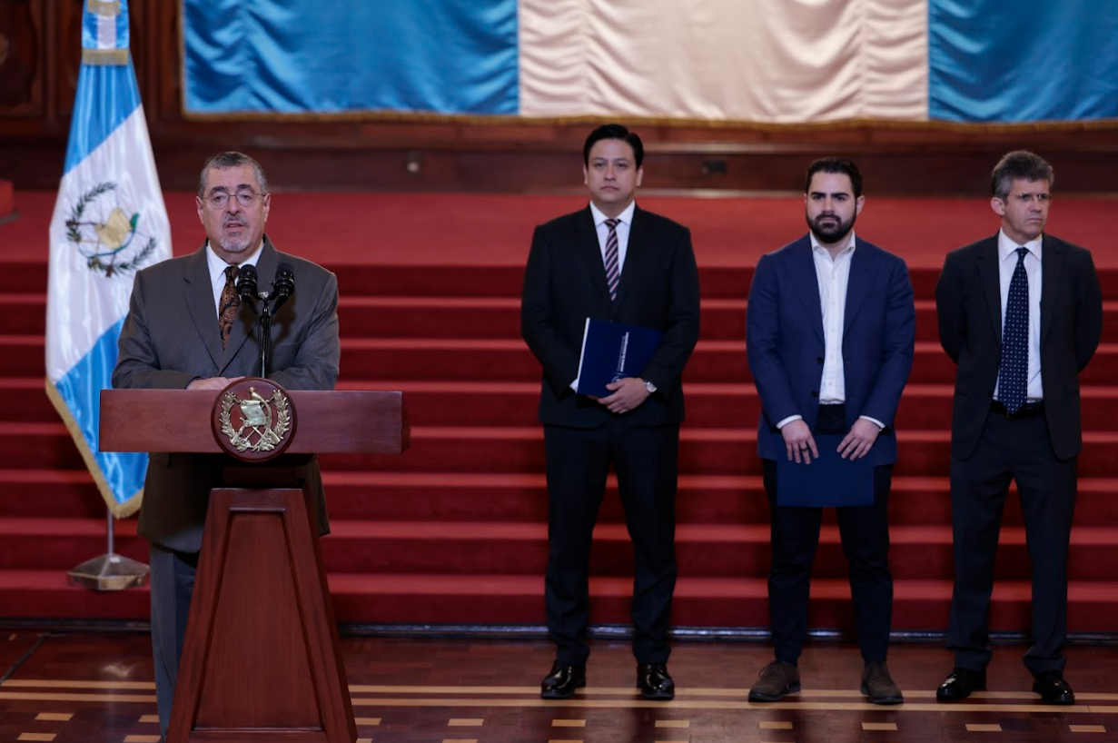 Presidente Arévalo anuncia reorganización de equipo de gobierno