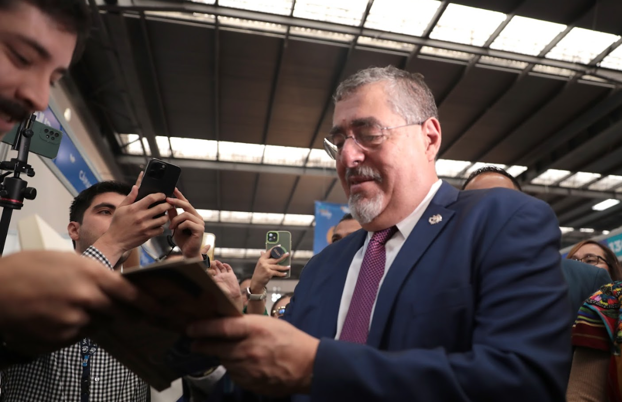 Presidente Arévalo resalta valores de la lectura y del fenómeno de la migración