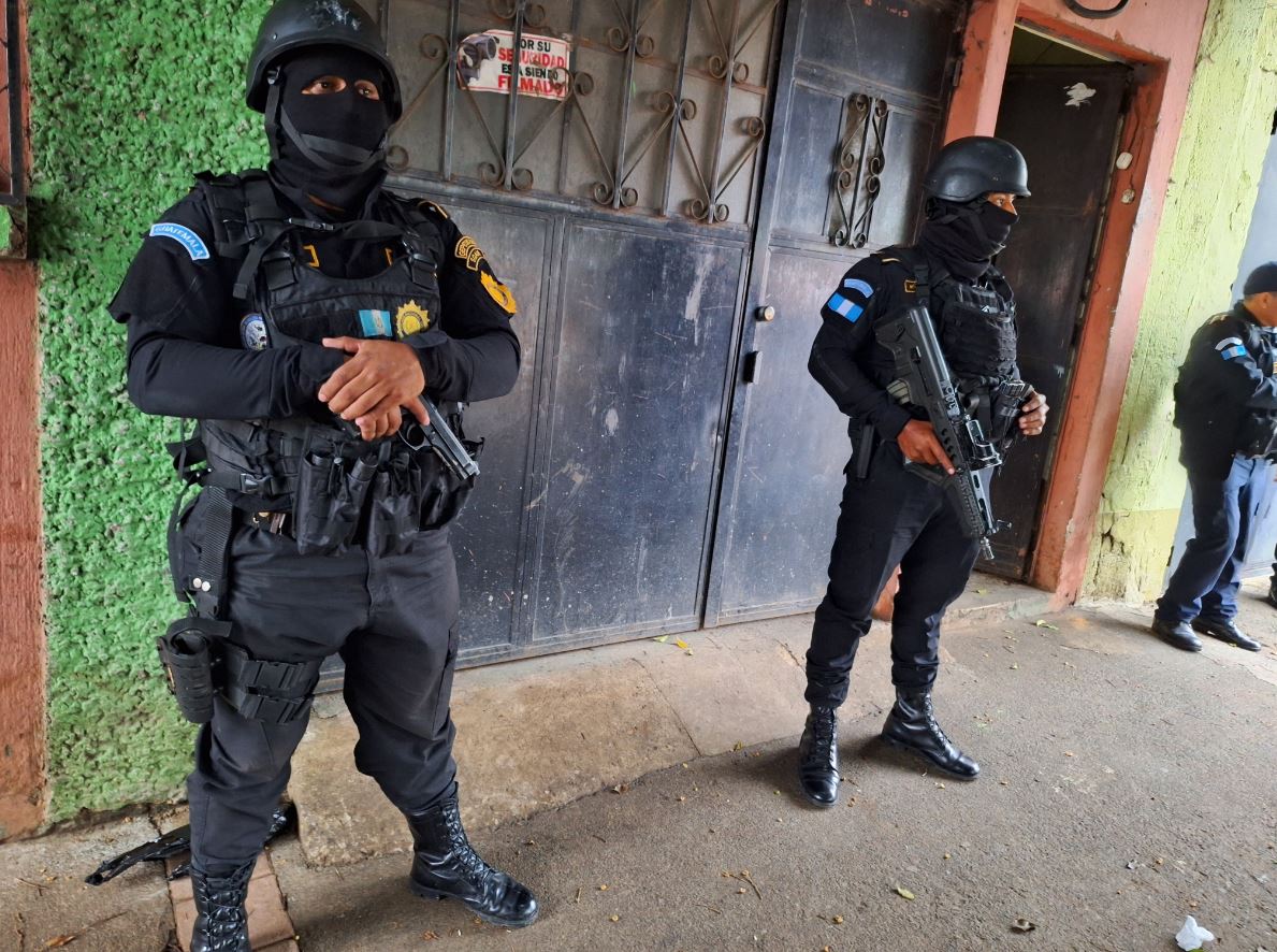 PNC y MP realizan allanamientos contra red de sicariato