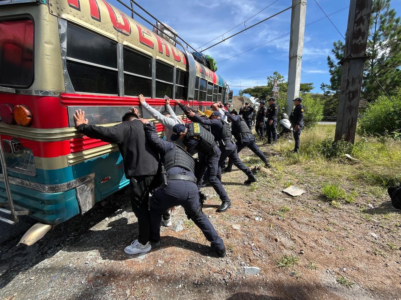 Puesto de control en aldea Piedras Negras, Malacatancito, fortalece la seguridad