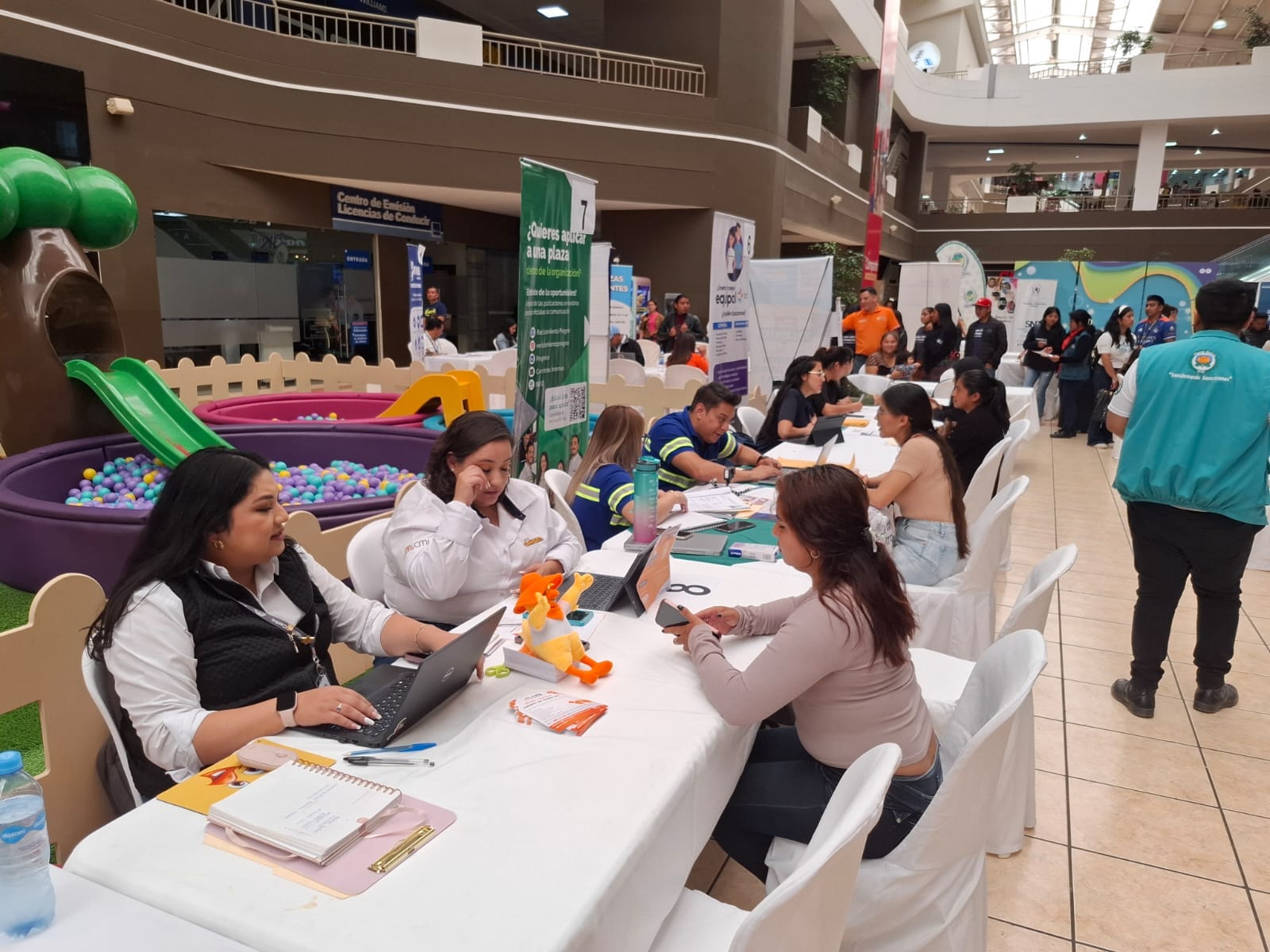 Feria Nacional de Empleo en Huehuetenango ofrece 400 ofertas laborales