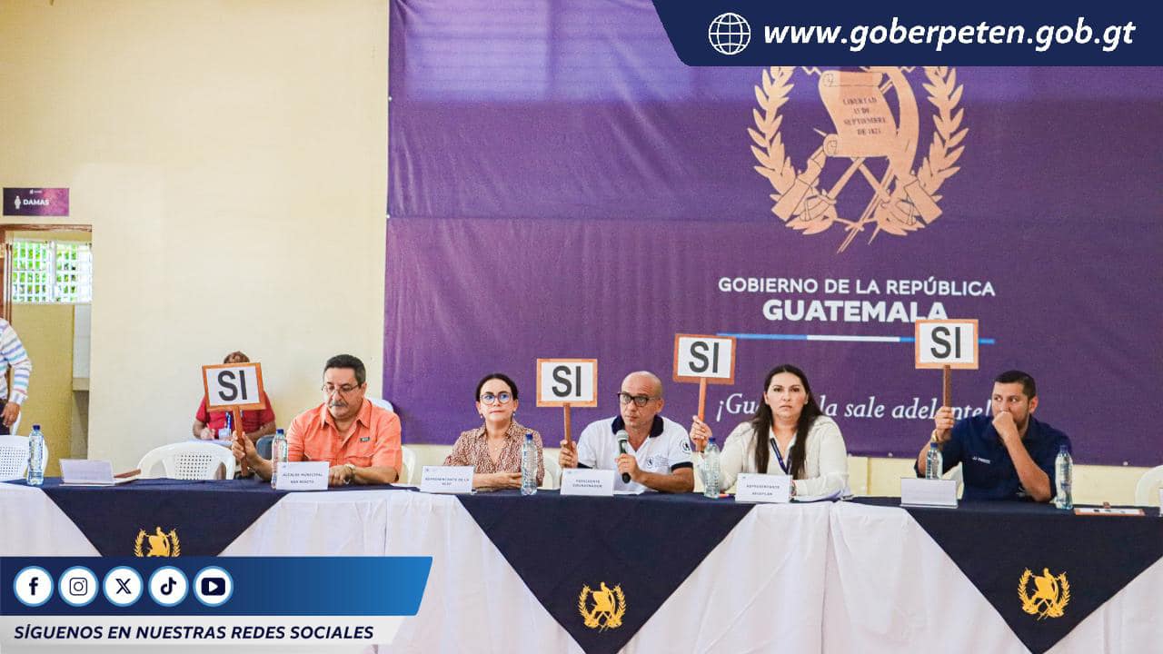 Seguimiento proyectos de desarrollo durante reunión del Codede de Petén