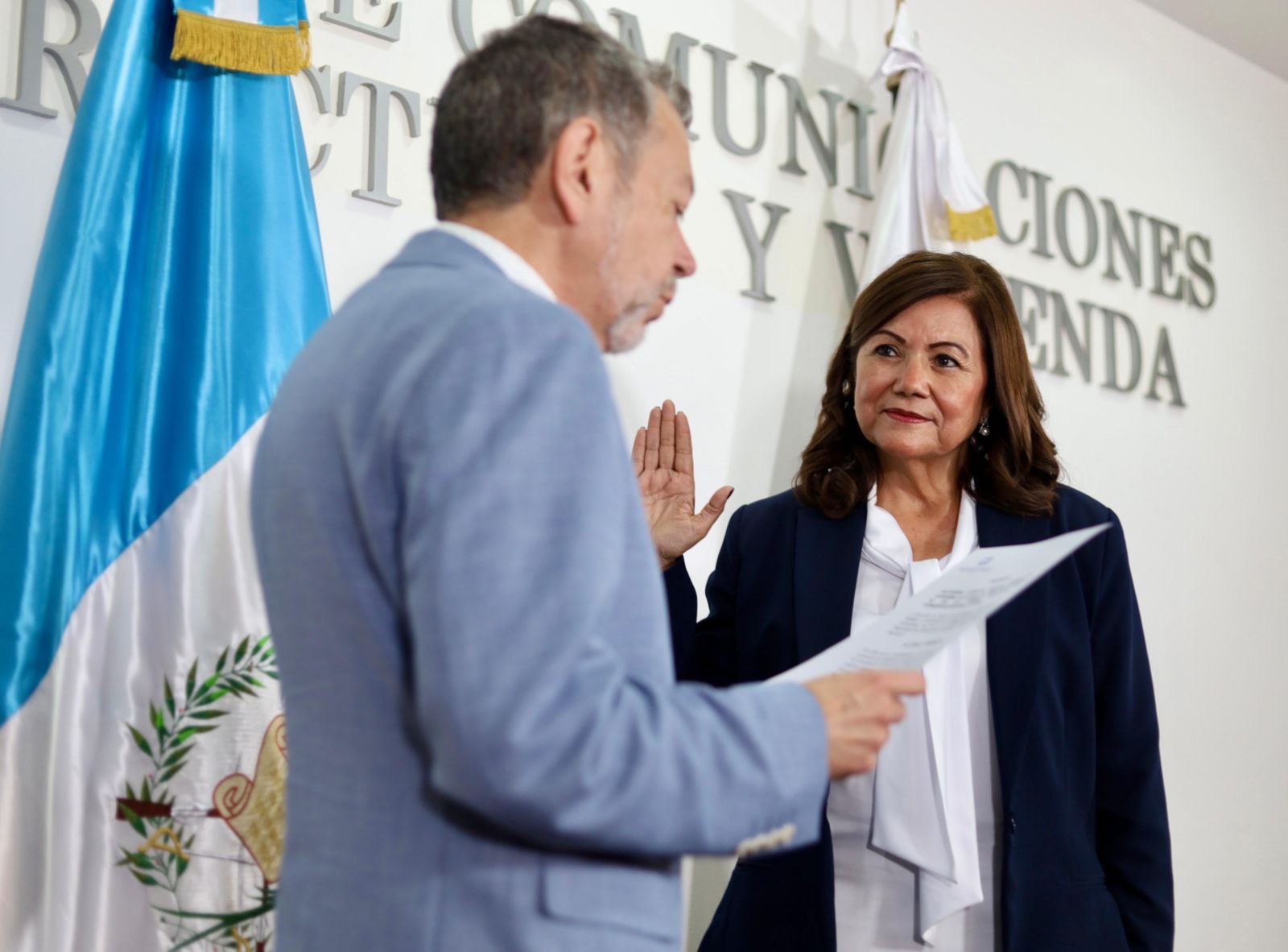 Lizzette Benítez, juramentada directora de Covial. / Foto: CIV.