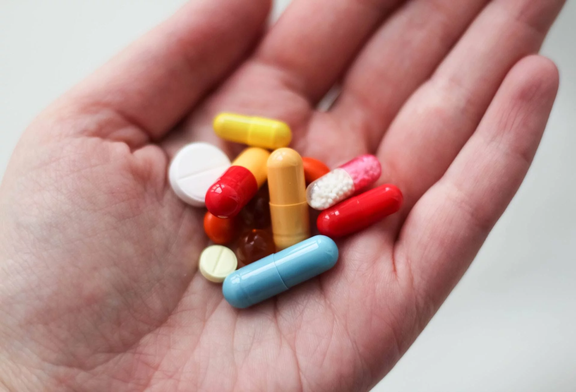 Algoritmo indicaría cuáles son los mejores fármacos en tratamientos genéticos y cancerígenos. / Foto: ecoceutics.