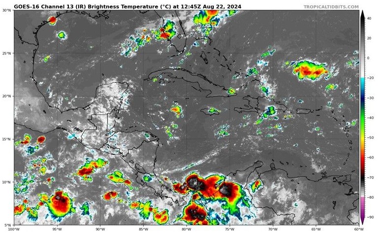 Según el Insivumeh continuará el ambiente cálido con ingreso de humedad proveniente de ambos litorales, que generarán lluvias en varias regiones del país.