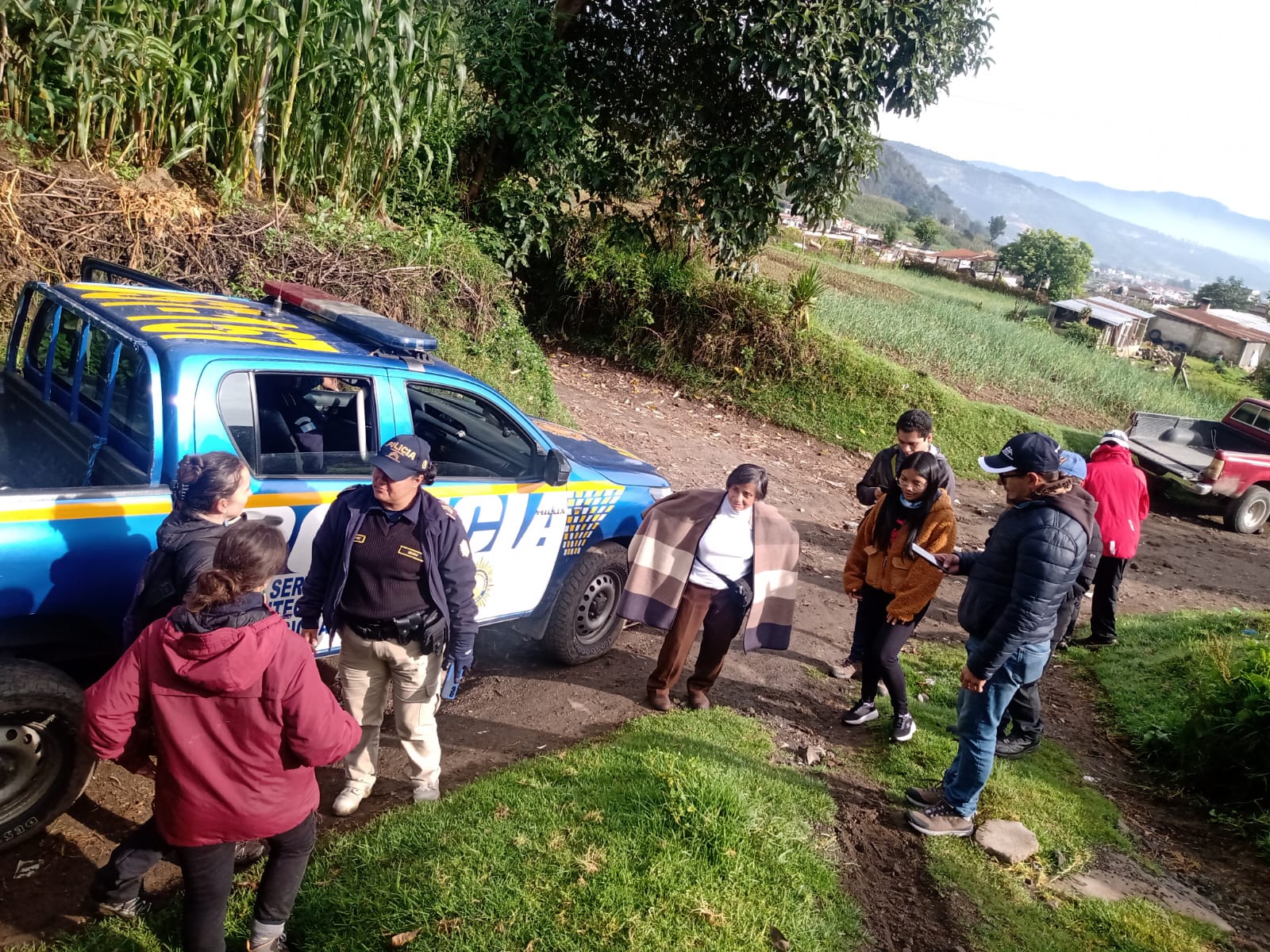 PNC localiza a españolas extraviadas en el volcán Santa María
