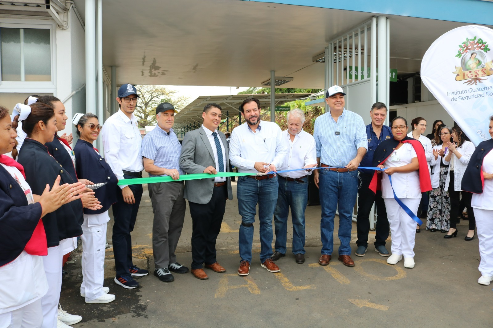 Autoridades del IGSS inauguraron los nuevos servicios de atención a pacientes en el Hospital Departamental de Escuintla. / Foto: IGSS.