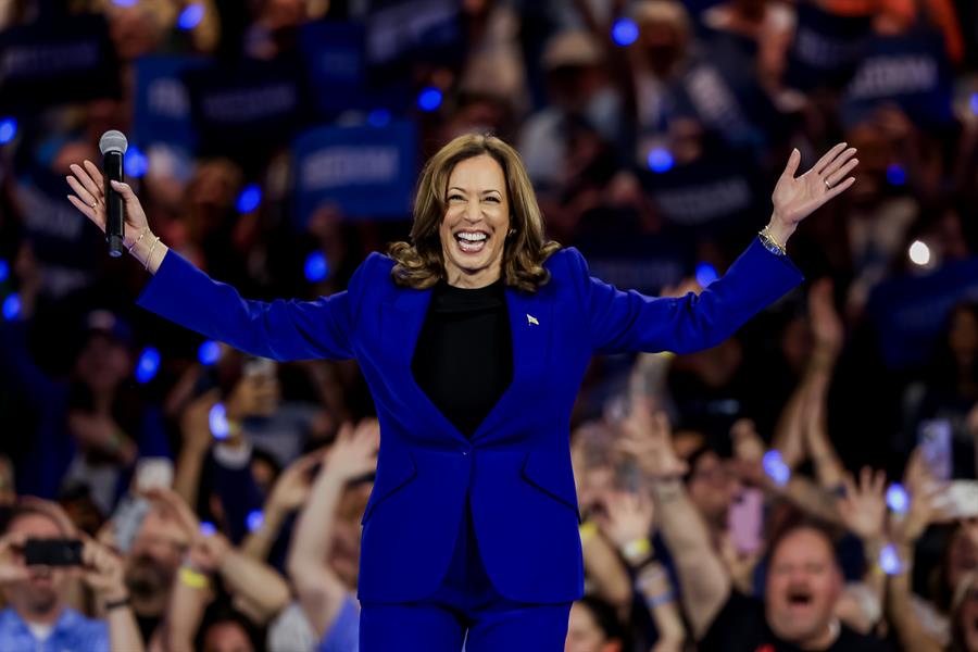 Kamala Harris, la guerrera de la “libertad” y la “alegría” para vencer a Trump