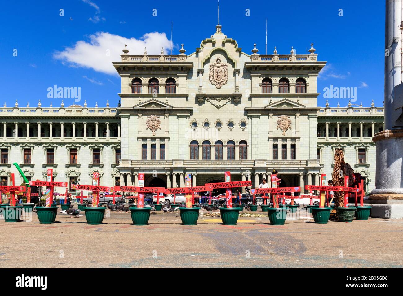 Monumento en memoria de niñas que murieron en incendio de Hogar Seguro Virgen de la Asunción. / Foto: Alamy.