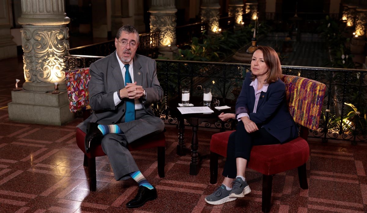 Presidente Arévalo: Gobierno reforzará gestiones por protección migratoria para connacionales en EE. UU.