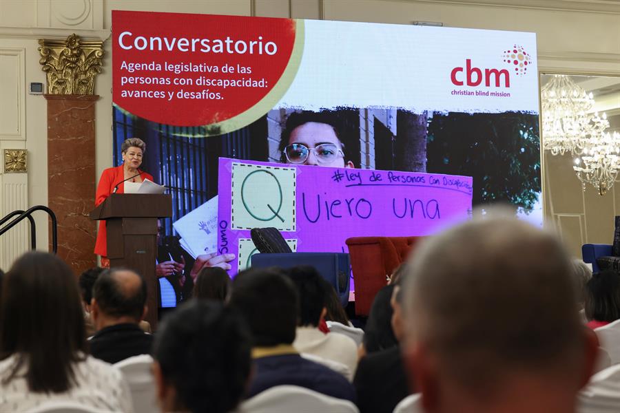 La doctora Lucrecia Peinado resaltó el compromiso del presidente Bernardo Arévalo con las personas con discapacidad.