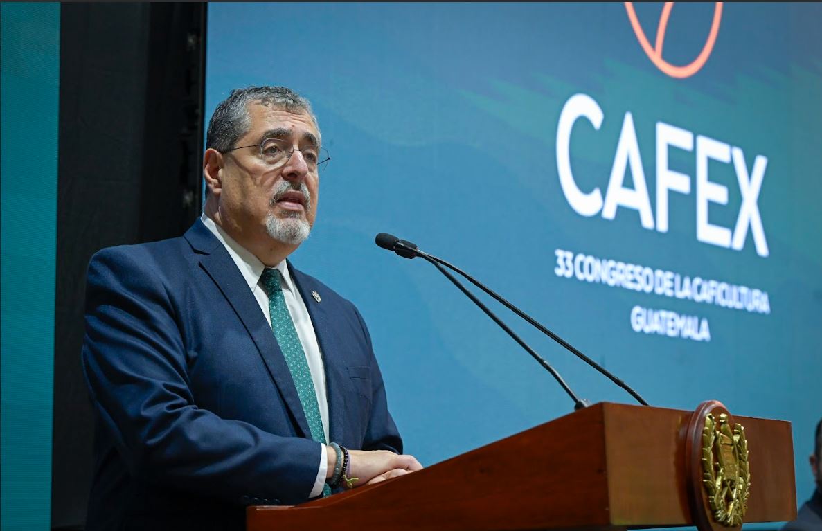 Presidente Bernardo Arévalo en Anacafé.