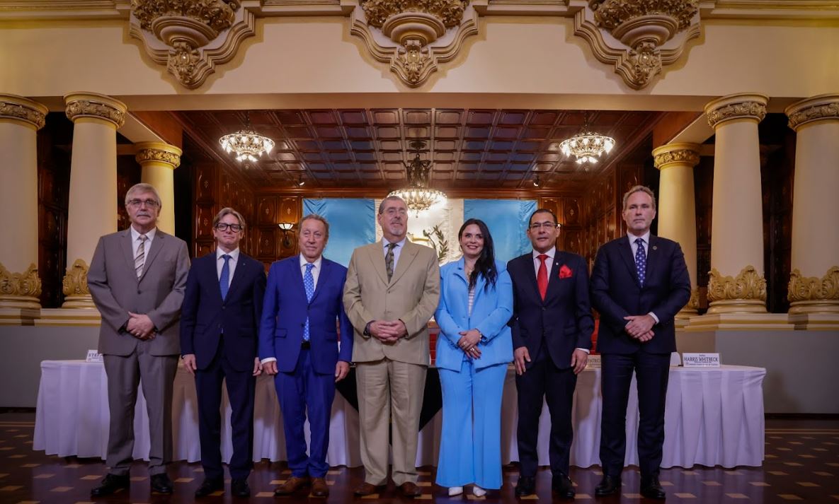 Presidente participa en inauguración del III Encuentro Centroamericano de Líderes Emergentes