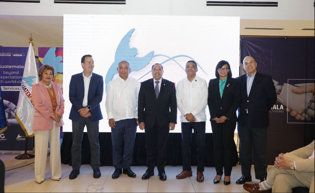 Primer ministro de Belice se reúne con empresarios guatemaltecos