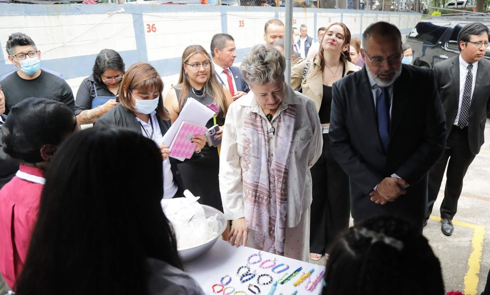 Primera dama de la nación, Lucrecia Peinado participó en la celebración del día del empleado en la Secretaría de Bienestar Social de la Presidencia de la República, este viernes 9 de agosto. / Foto: SBS.